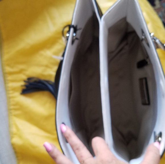 VALENTINO Leather Bag - Picture 10 of 10